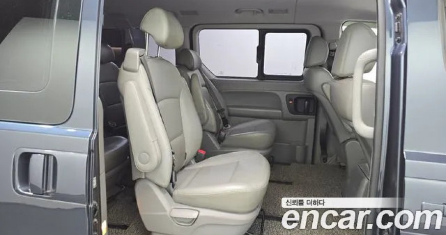 Hyundai Starex 