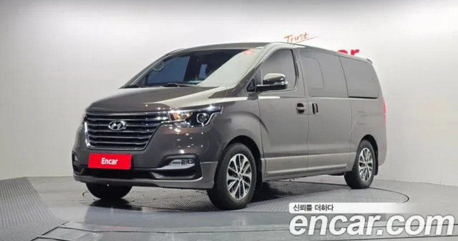 Hyundai Starex 