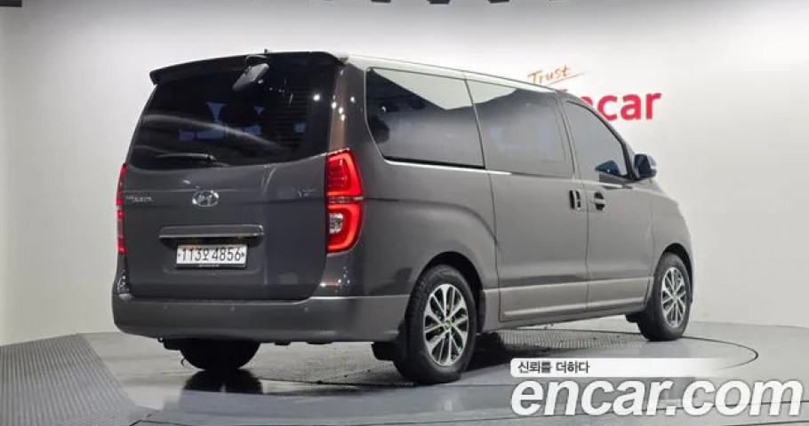 Hyundai Starex 