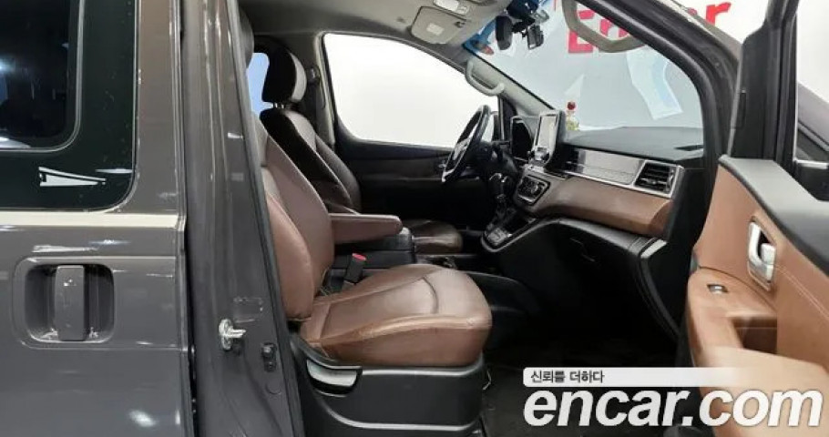 Hyundai Starex 