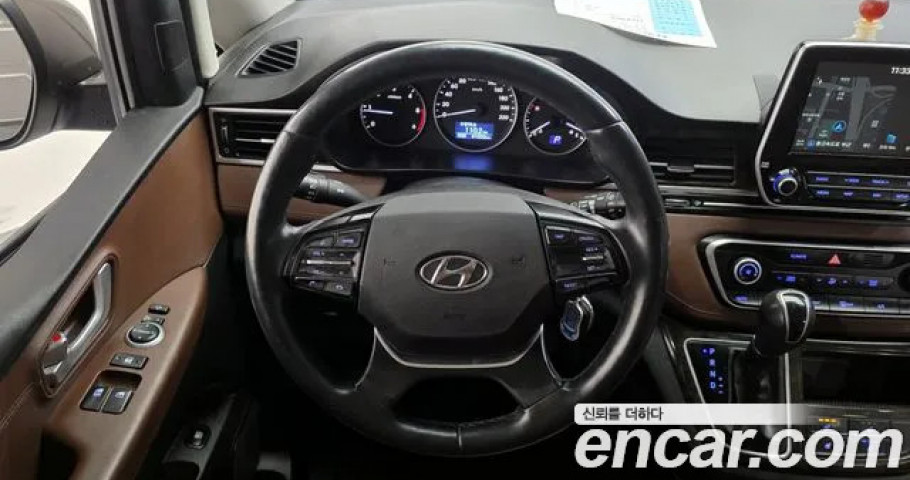 Hyundai Starex 