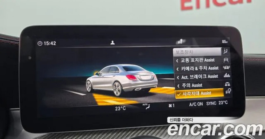 Mercedes-Benz C-Class 