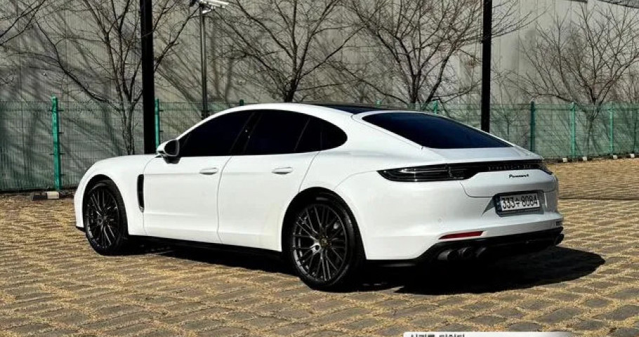 Porsche Panamera 