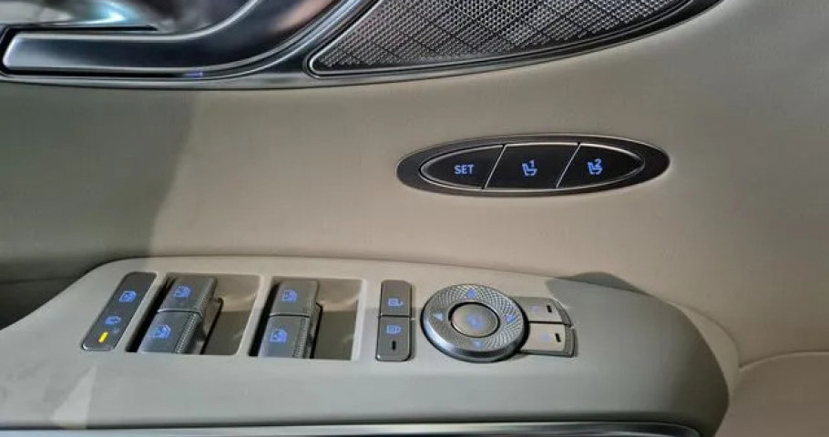 Genesis Gv70 
