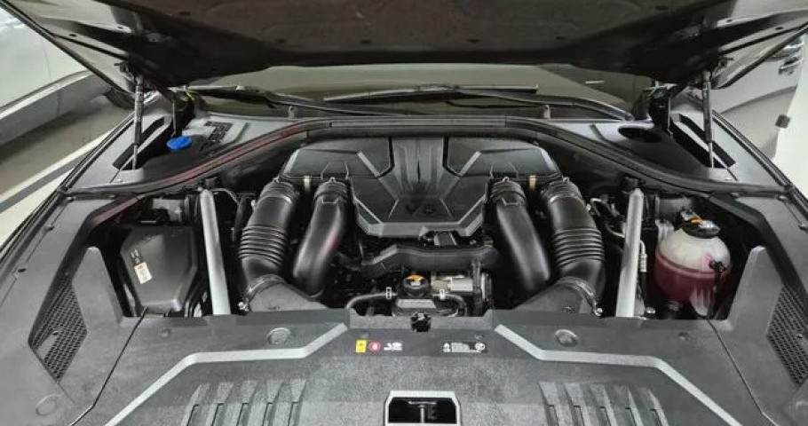 Genesis Gv70 