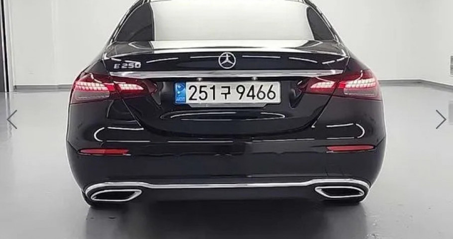 Mercedes-Benz E-Class 
