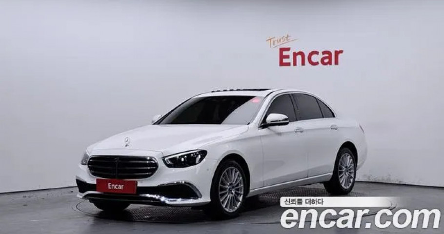Mercedes-Benz E-Class 