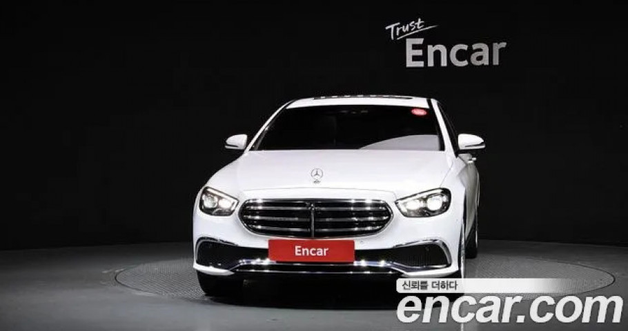 Mercedes-Benz E-Class 