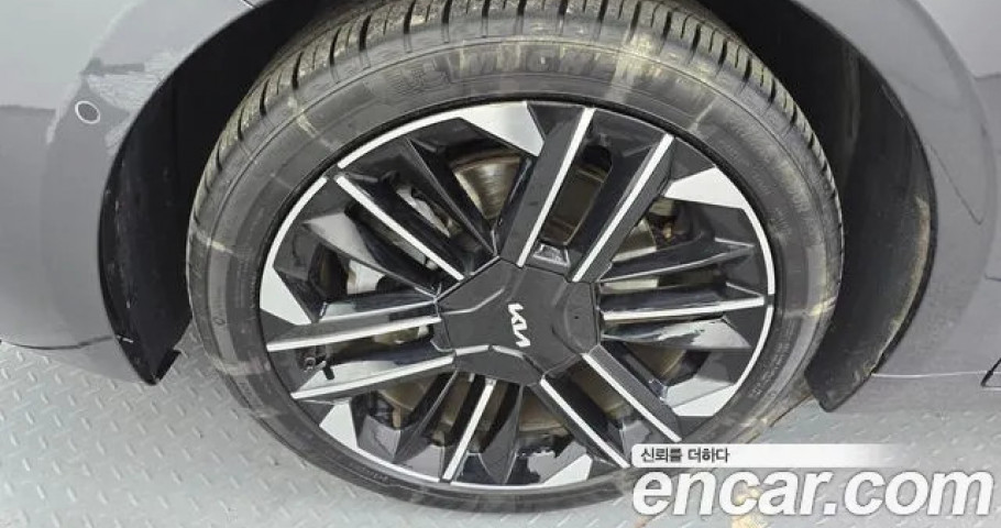 Kia K8 