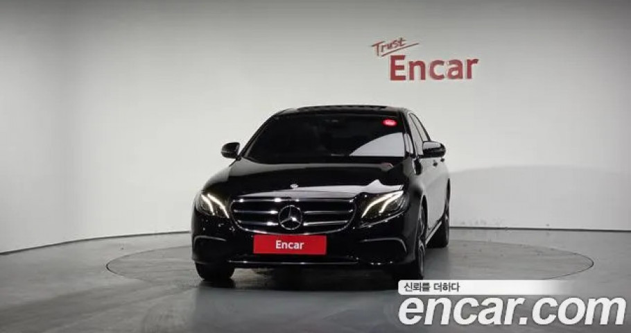 Mercedes-Benz E-Class 