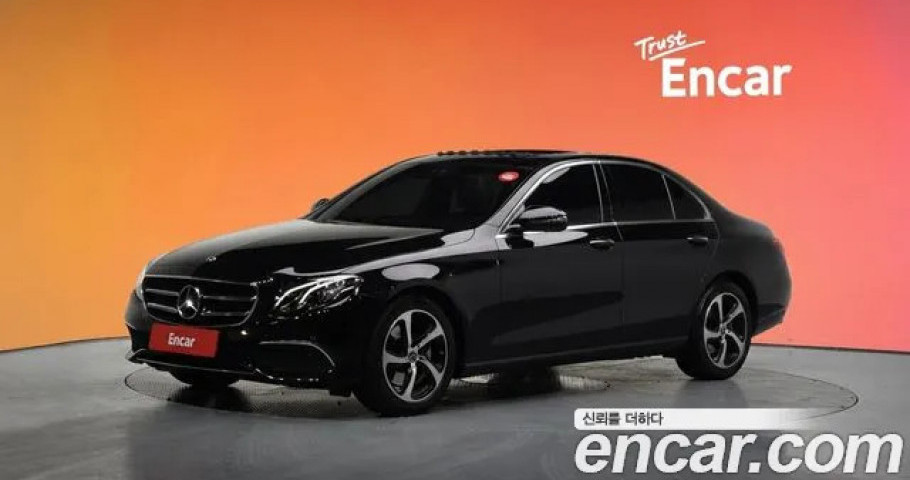 Mercedes-Benz E-Class 