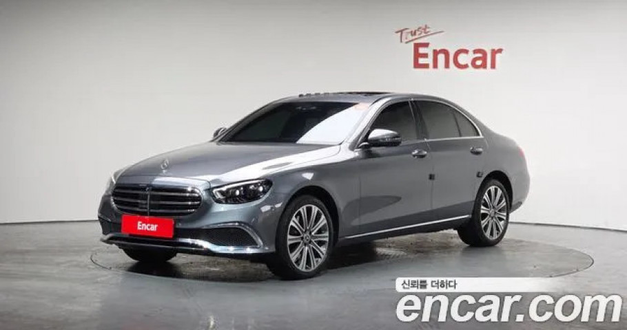 Mercedes-Benz E-Class 