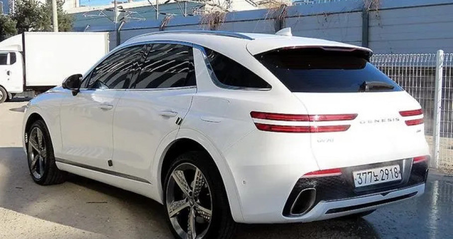 Genesis Gv70 