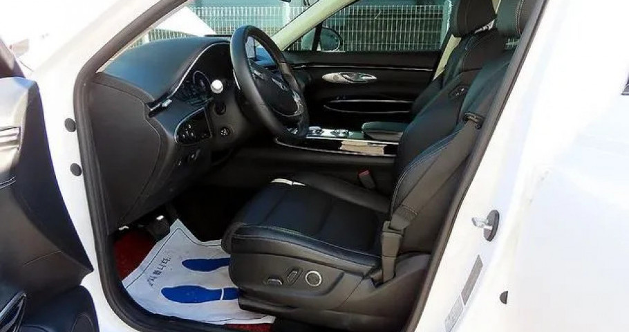 Genesis Gv70 