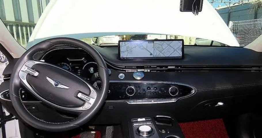 Genesis Gv70 
