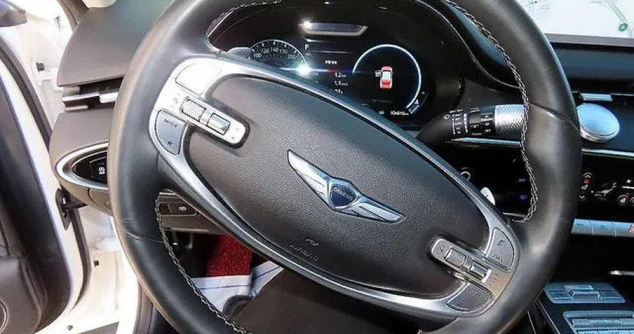 Genesis Gv70 