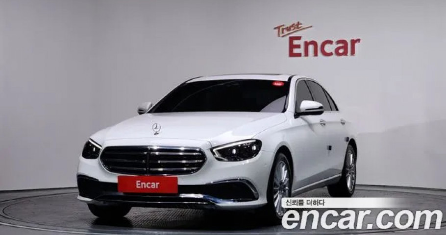 Mercedes-Benz E-Class 