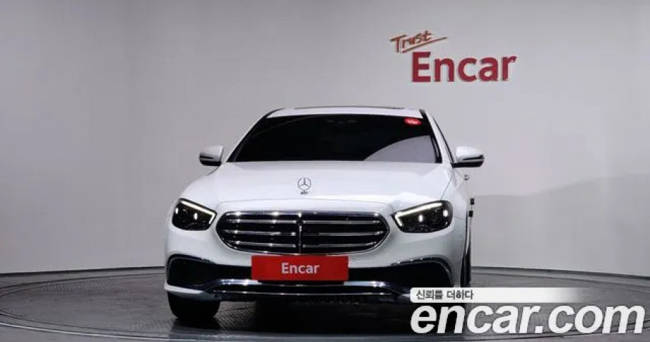 Mercedes-Benz E-Class 