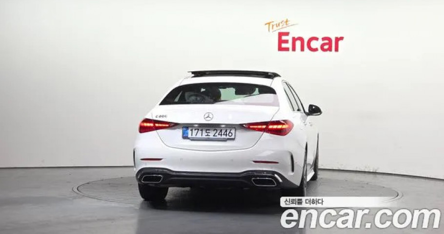 Mercedes-Benz C-Class 