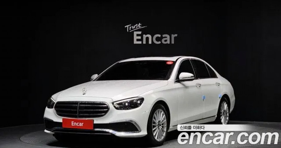 Mercedes-Benz E-Class 