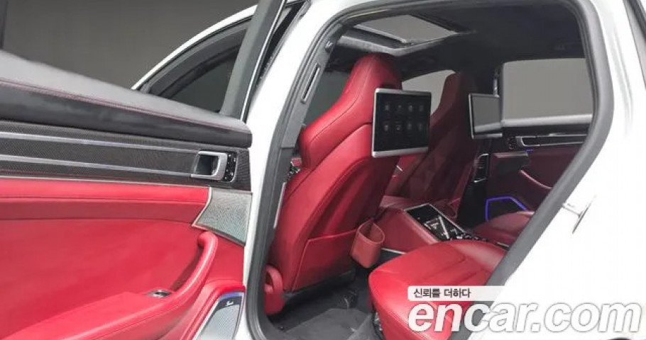 Porsche Panamera 