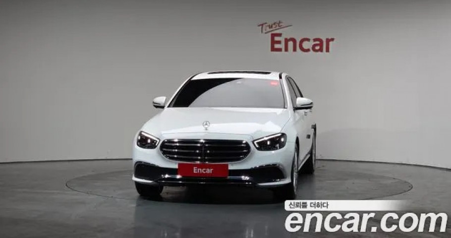 Mercedes-Benz E-Class 