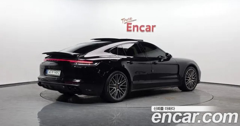 Porsche Panamera 