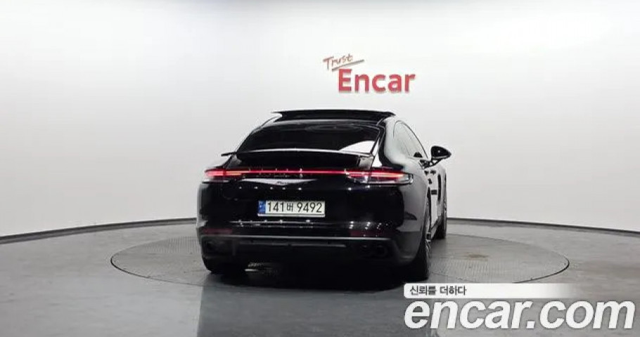 Porsche Panamera 