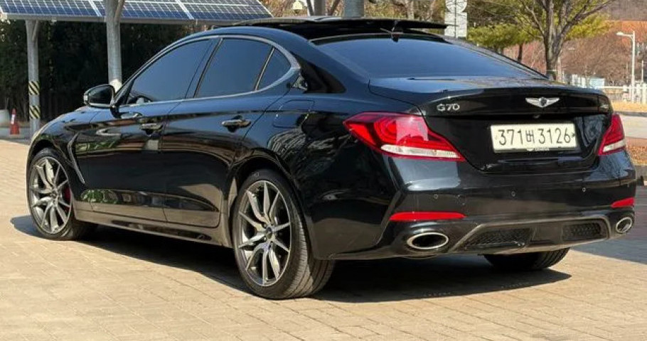 Genesis G70 