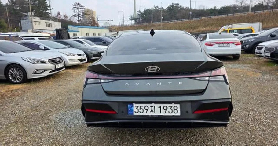Hyundai Avante 