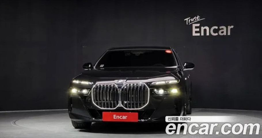 BMW 7-Series 