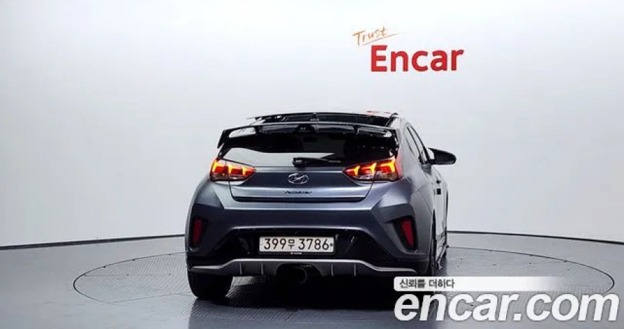 Hyundai Veloster 