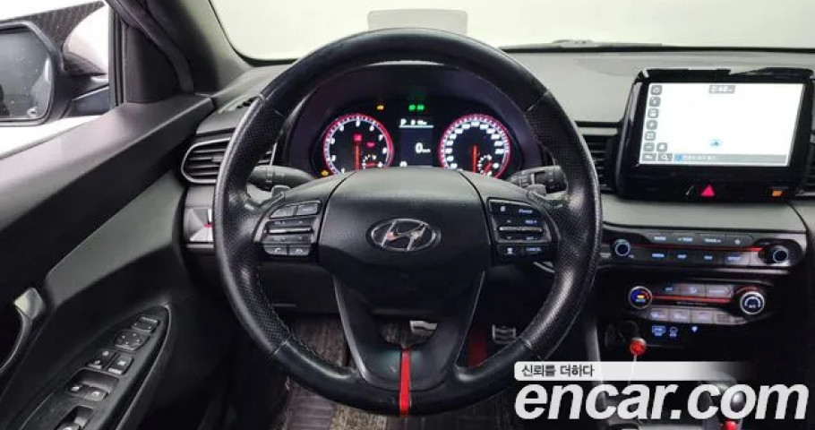 Hyundai Veloster 