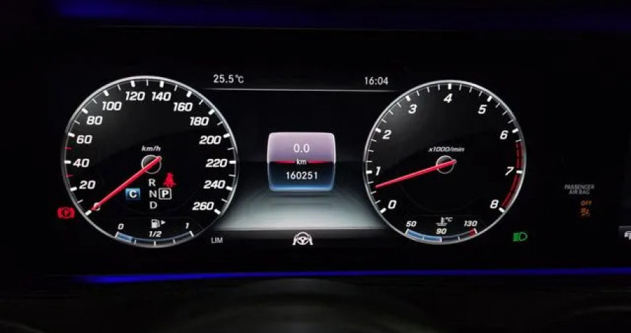 Mercedes-Benz S-Class 