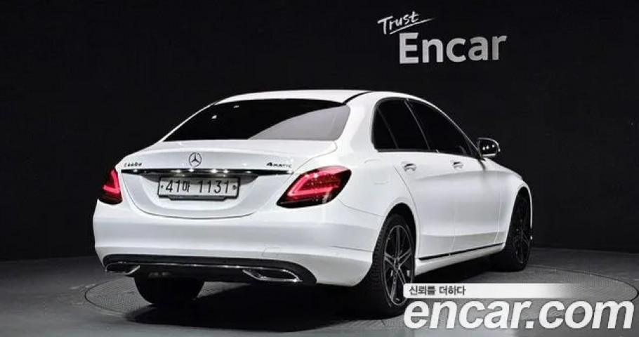 Mercedes-Benz C-Class 