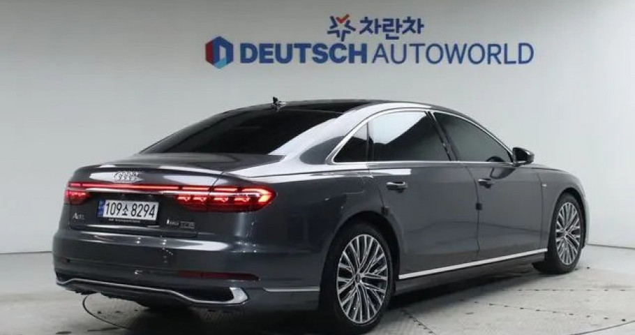 Audi A8 