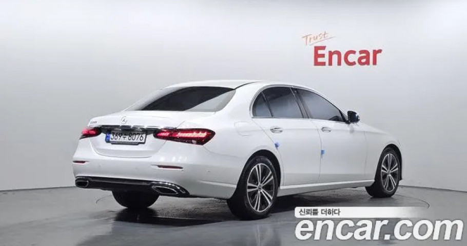Mercedes-Benz E-Class 