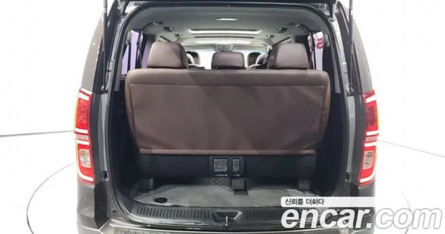 Hyundai Starex 