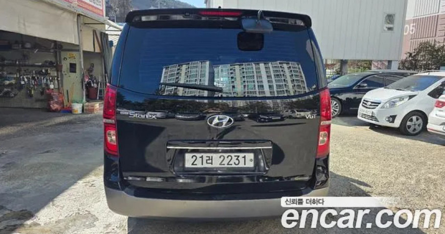 Hyundai Starex 