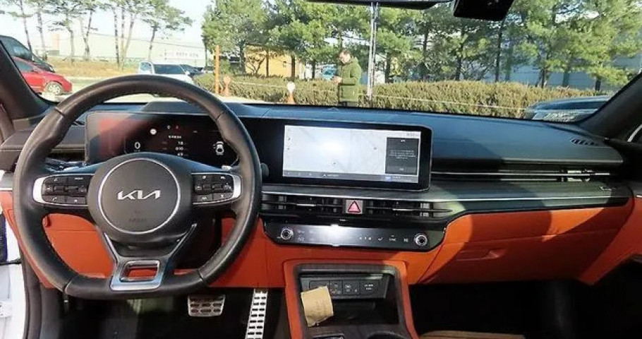 Kia K5 