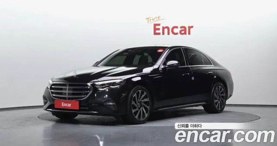 Mercedes-Benz E-Class 
