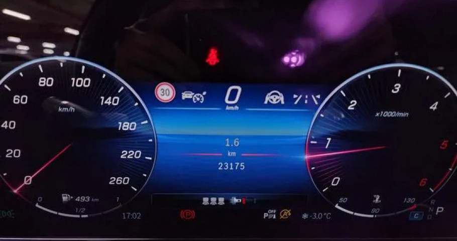 Mercedes-Benz S-Class 