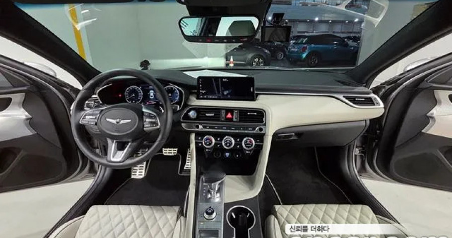Genesis G70 