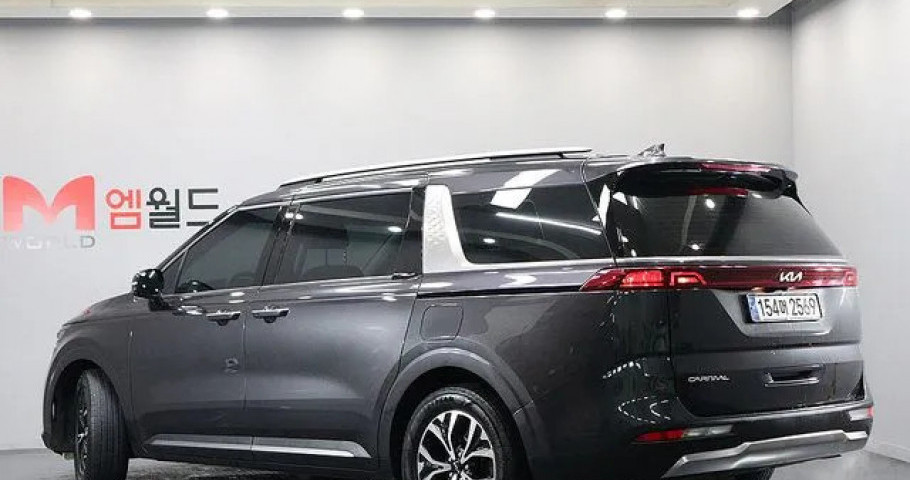 Kia Carnival 