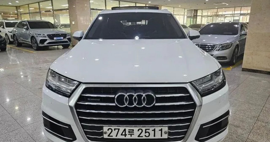 Audi Q7 