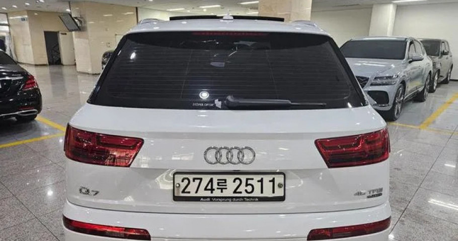 Audi Q7 