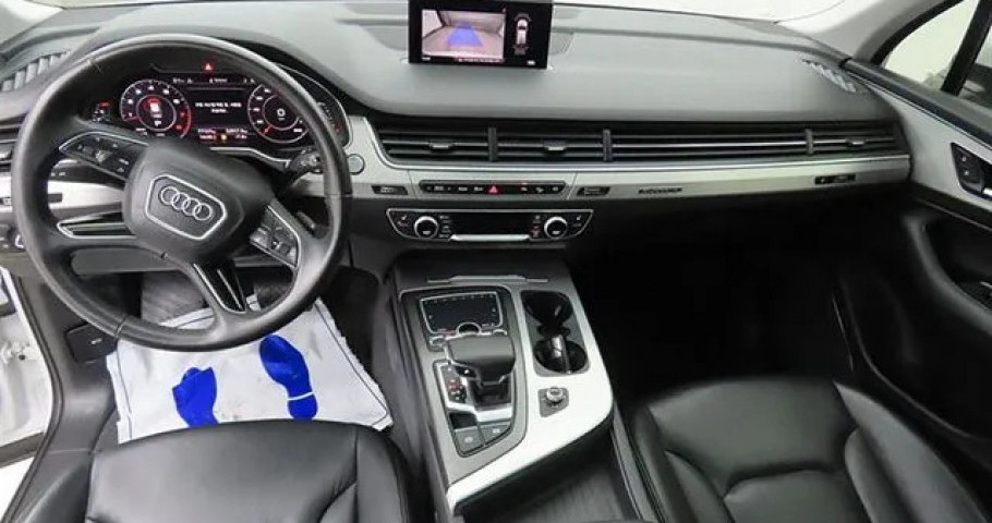 Audi Q7 