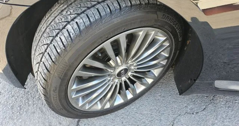 Kia K9 