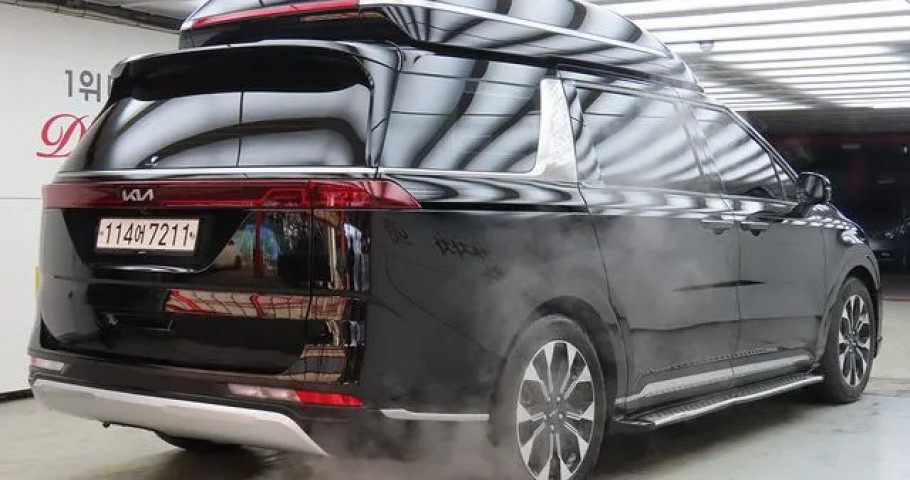 Kia Carnival 