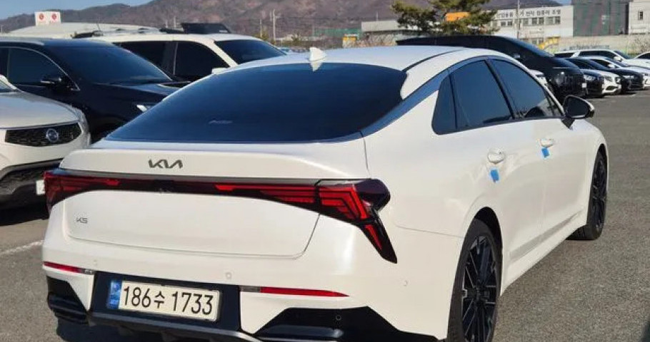Kia K5 